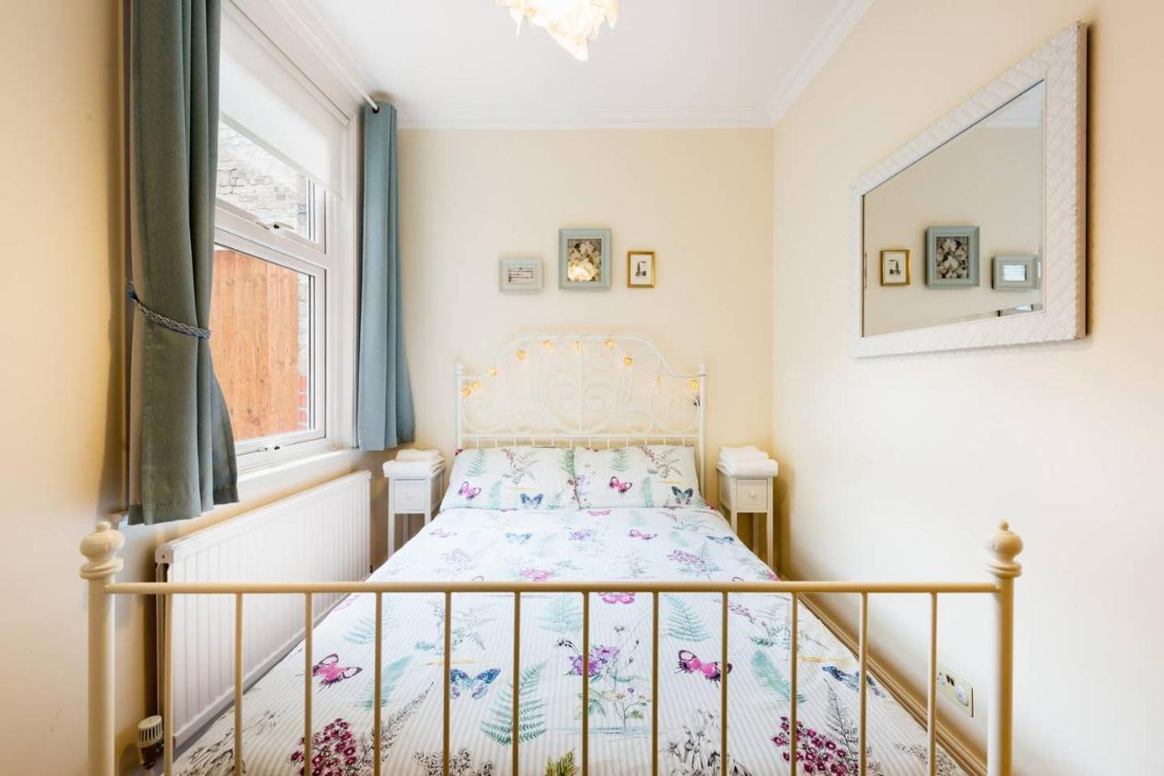 Bikki Apartments - 2 Bedroom ฮาร์โรว์ ภายนอก รูปภาพ