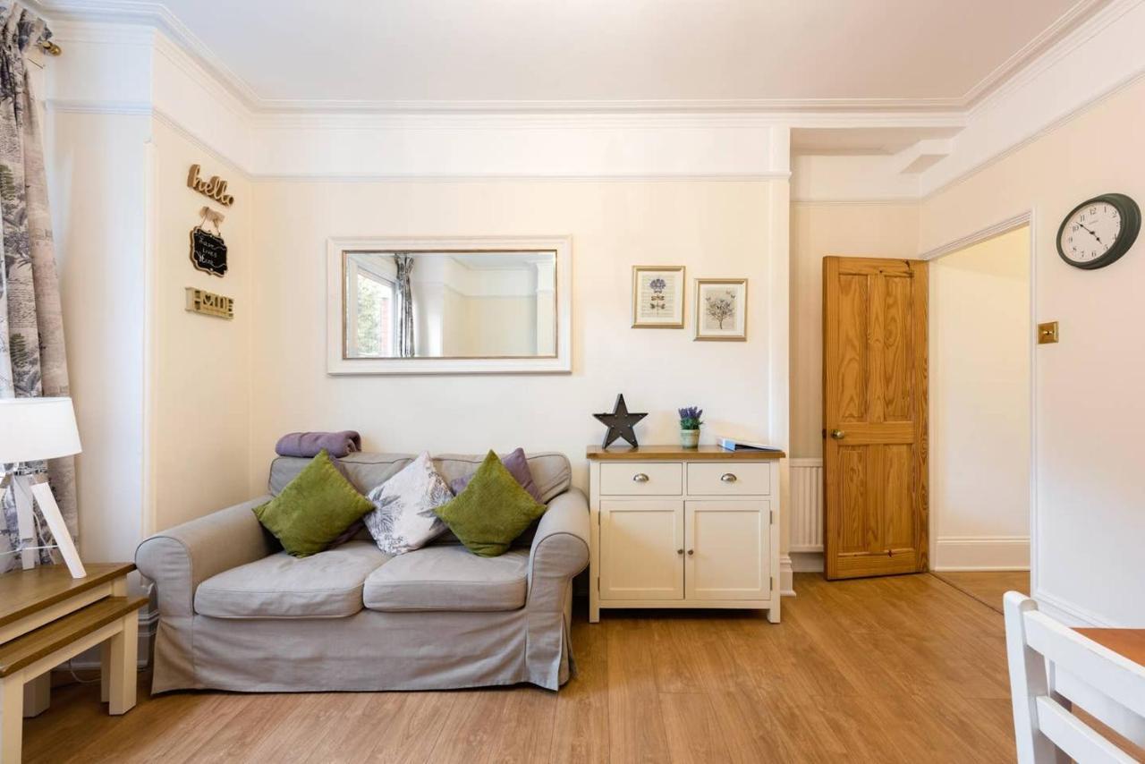 Bikki Apartments - 2 Bedroom ฮาร์โรว์ ภายนอก รูปภาพ